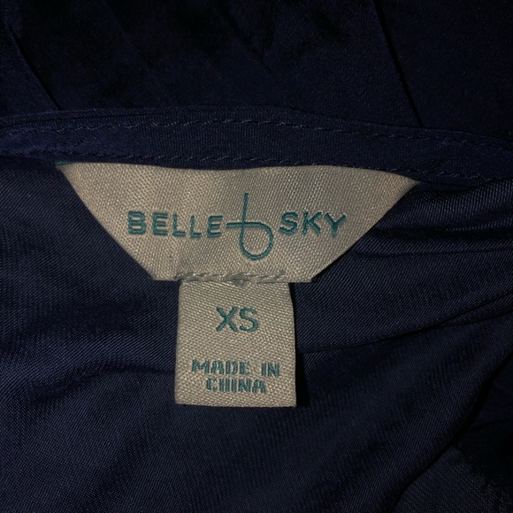 Belle & Sky feminine long sleeve cold shoulder top - Picture 3 of 4